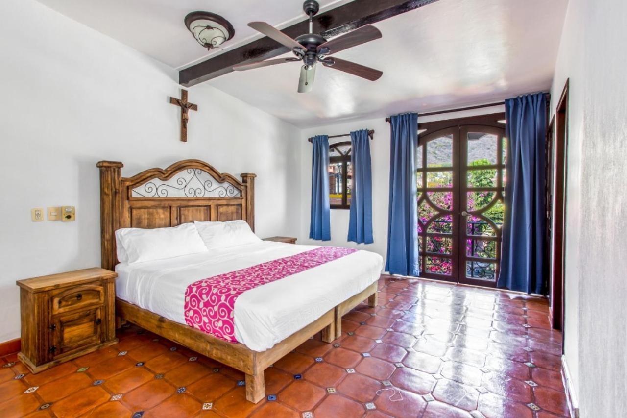 Caroline Bella Bed & Breakfast Ахихик Екстериор снимка
